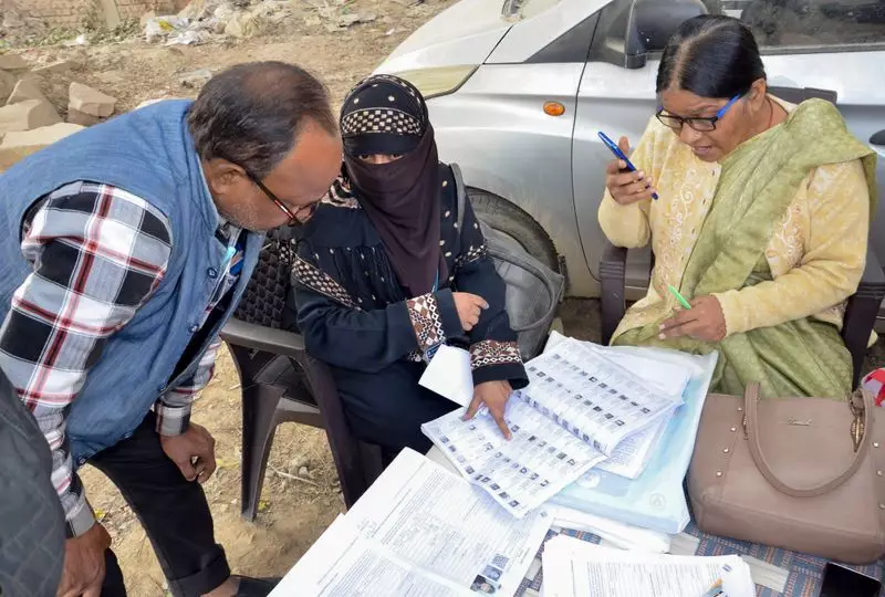 21 BLOs Face Legal Action for SIR Work Negligence in Ghaziabad