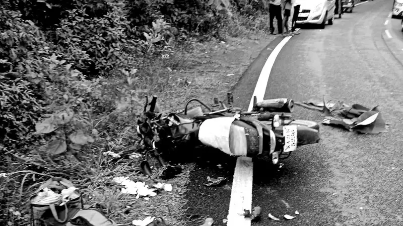 4 Dead in Tragic Bike-Tipper Collision in Karnataka's Chikkaballapura