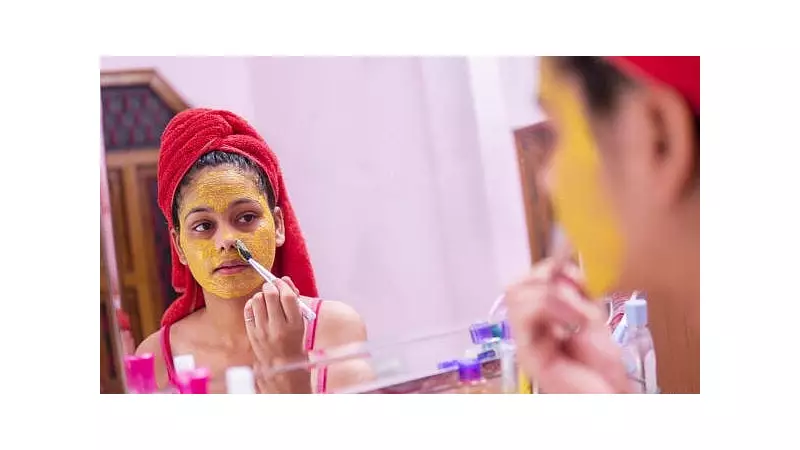 5 Kitchen Remedies For Glowing Skin: Natural Ayurvedic Secrets