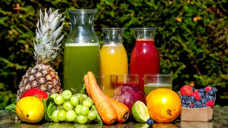6 Essential Winter Fruit Juices to Boost Immunity and Warmth