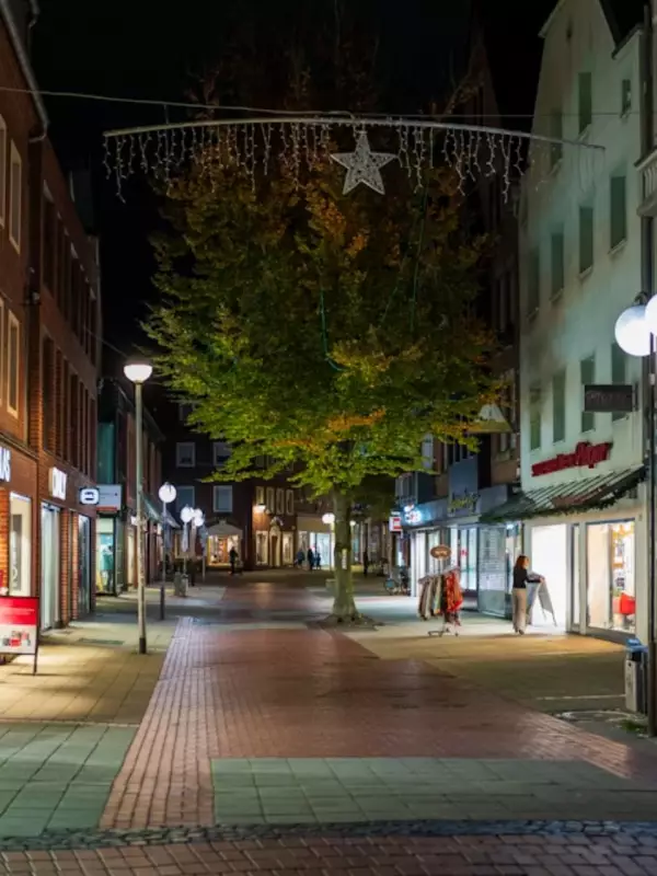 7 Car-Free Havens: Where Tradition & Tranquility Rule