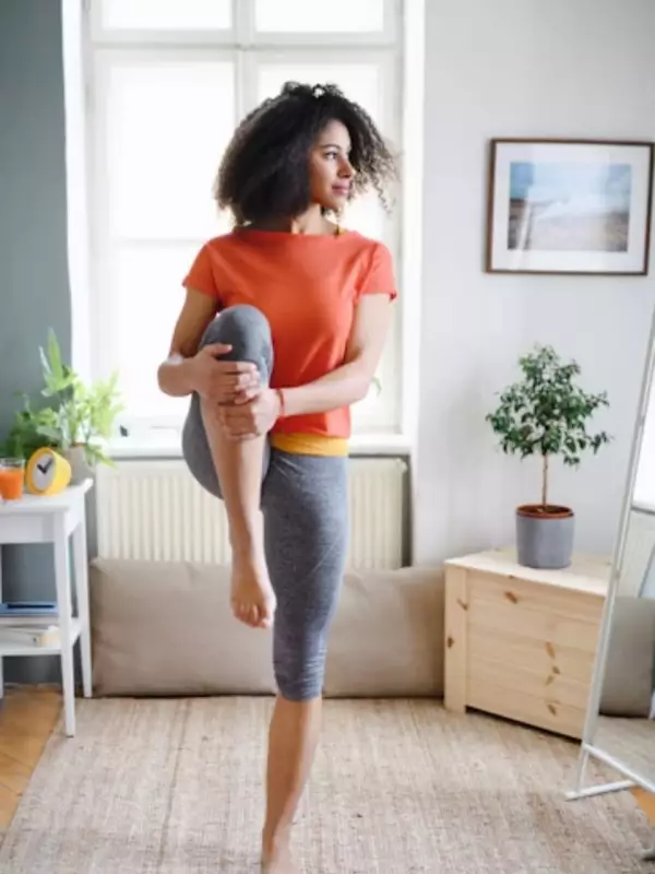 8 Telltale Signs Someone Is Performative Reading (And Not Actually Engaging)