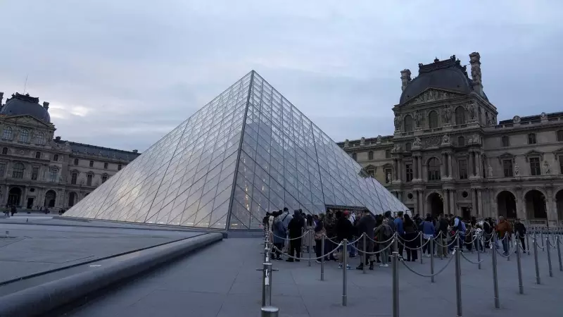 ₹85 Crore Heist: How Thieves Stole Napoleon-Era Jewels from Louvre in 4 Minutes