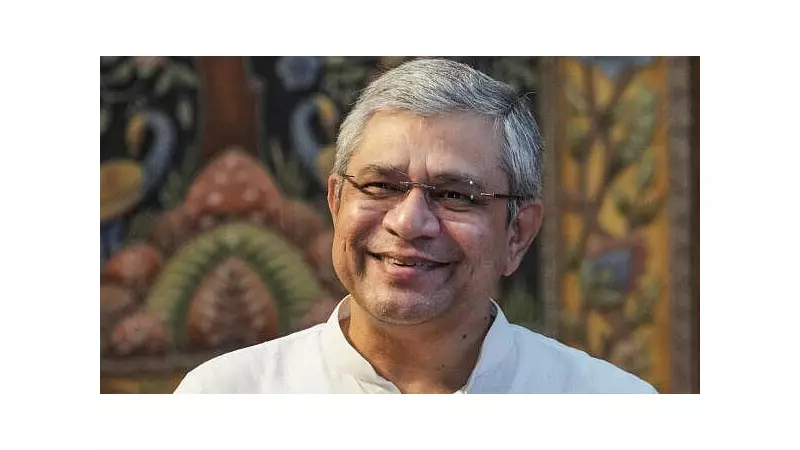 8th Pay Commission Approved: Big Salary Hike for Govt Employees from January 2026