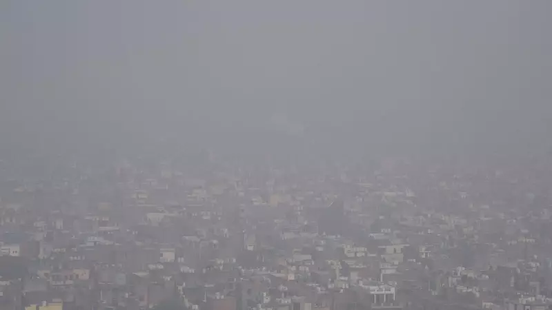 AAP Protests at Ghazipur Toll Plaza, Demands Closure to Curb Delhi Pollution