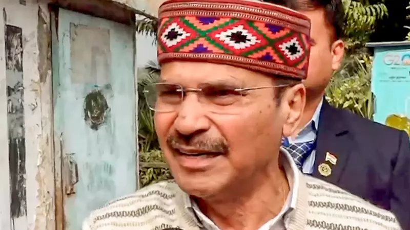 Adhir Ranjan Chowdhury Meets PM Modi, Flags Atrocities Against Bengali Migrants in BJP States