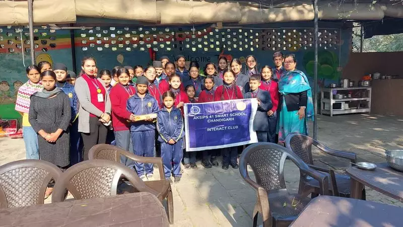 AKSIPS-41 Smart School Students Visit Gur Aasra, Gain Life Lessons