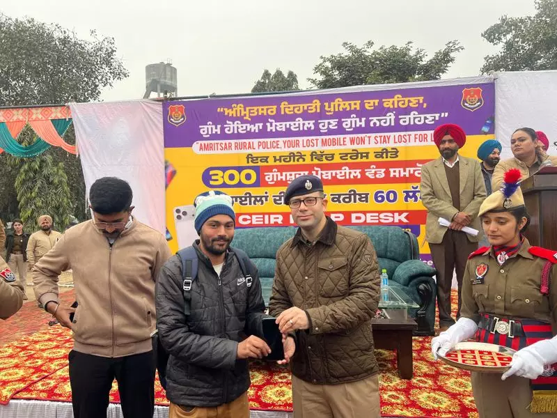 Amritsar Rural Police Return 300 Lost Phones, Restore Faith in Law & Order