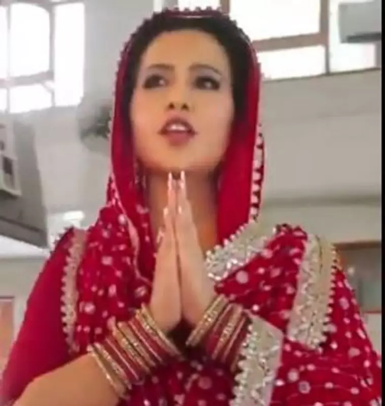 Amruta Fadnavis' 'Ram Ram' Chant Goes Viral: Netizens Applaud Spiritual Harmony