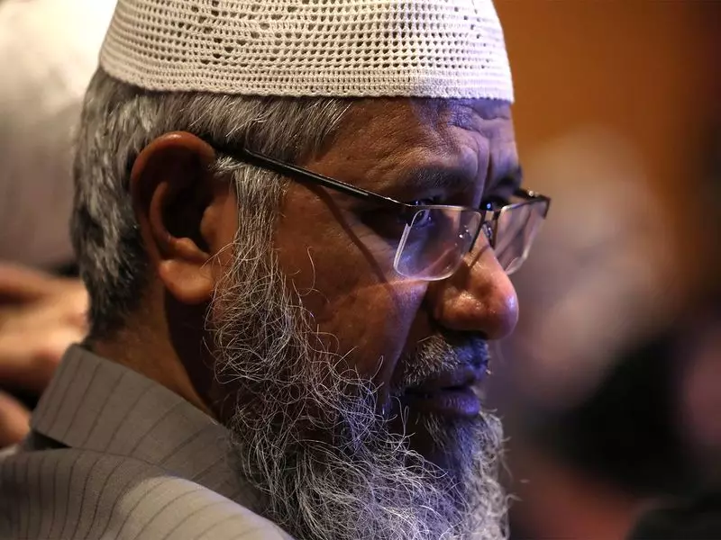 Bangladesh Interim Government Bans Zakir Naik Entry: Islamic Preacher Declared Persona Non Grata
