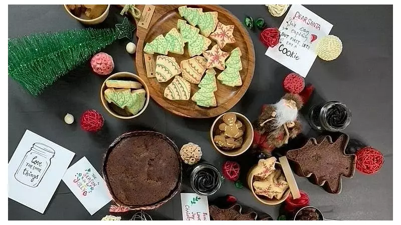 Bengaluru Home Bakers Work 18-Hour Days to Meet Christmas Rush