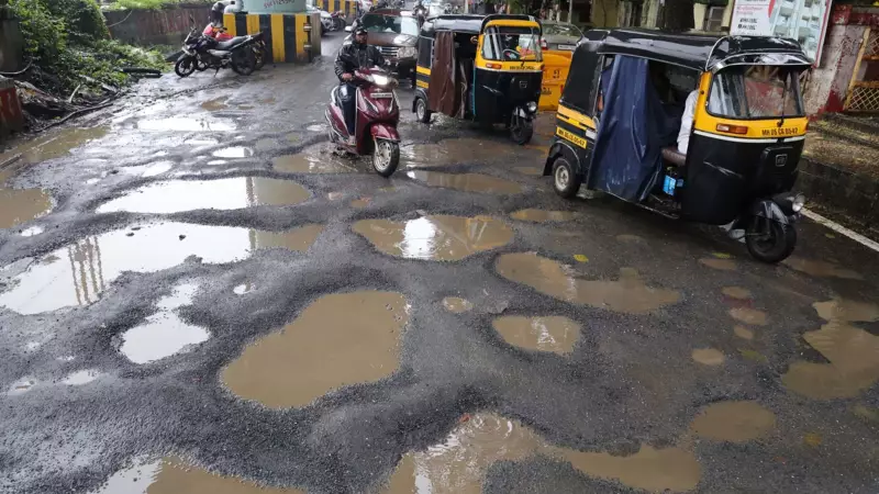 Bombay HC Slams BMC Over Pothole Deaths, Pollution Ahead of Jan 15 Polls