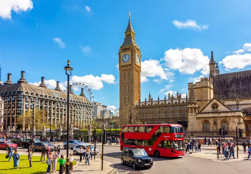Casagrand Sends 1000 Employees to London in Grand Corporate Gesture