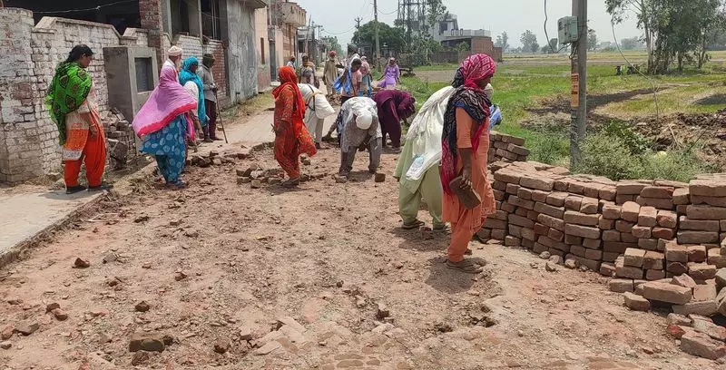 Centre Proposes Vishwakarma Yojana, Ramayana Circuit to Replace MGNREGA