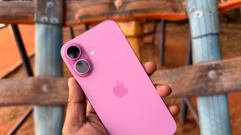 Christmas 2025: iPhone 16 Price Drops to Rs 40,990 at Croma with Big Discounts