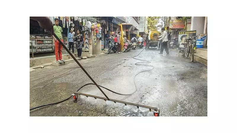 Contaminated Water Triggers Vomiting-Diarrhoea Outbreak in Indore, 201 Hospitalised