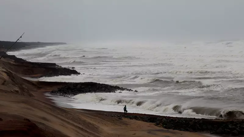 Cyclone Mocha Intensifies: 80 Kmph Winds & Heavy Rain Lash Andhra Pradesh Coast | Live Updates