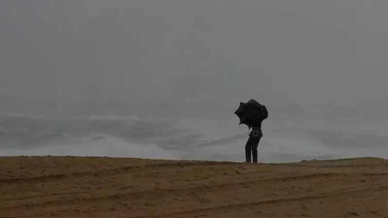 Cyclone Remal Alert: Kolkata Braces for 72 Hours of Heavy Rain & Strong Winds
