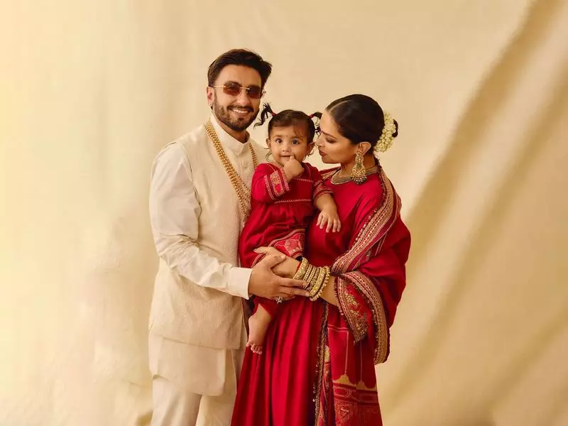 Deepika Padukone and Ranveer Singh Finally Reveal Daughter Dua's Face in Magical Diwali Debut! ?