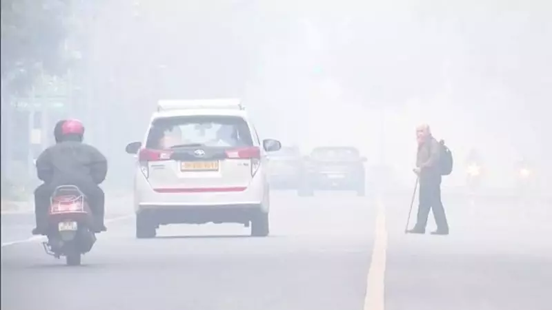 Delhi AQI Hits 400, Plunges Back into Severe Air Pollution Zone