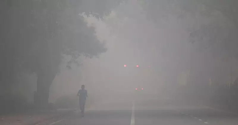 Delhi Chokes: Post-Diwali Smog Blanket Turns City Into 'Gas Chamber' | Air Quality Crisis
