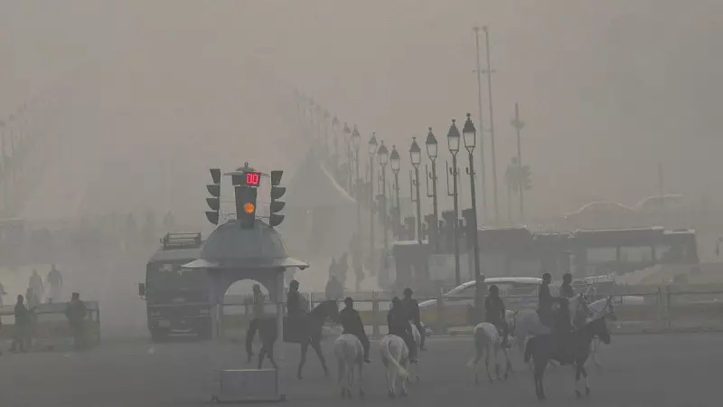 Delhi Enforces 'No PUC, No Fuel' & BS-VI Ban: 580 Police Deployed