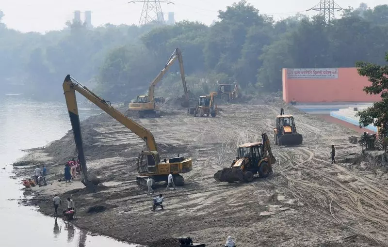 Delhi Prepares 1,300 Ghats for Grand Chhath Puja Celebrations | Massive Arrangements Underway