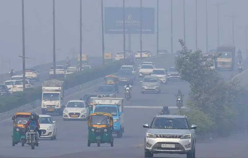 Delhi Records Chilling 10.4°C Amid Dense Fog, Disrupting Travel