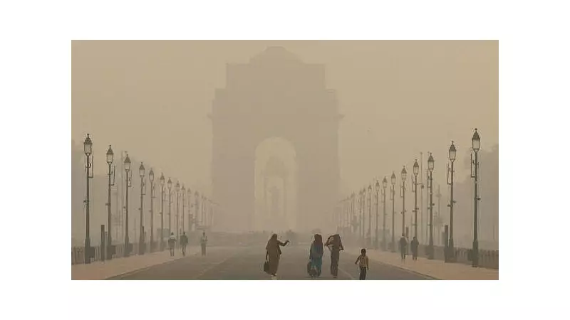 Delhi's Air Quality Plummets to 'Very Poor', AQI Hits 342