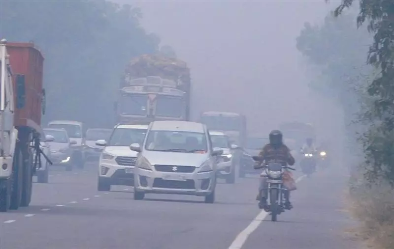 Delhi's Air Quality Stays 'Very Poor' at 346 AQI, Relief Unlikely Soon