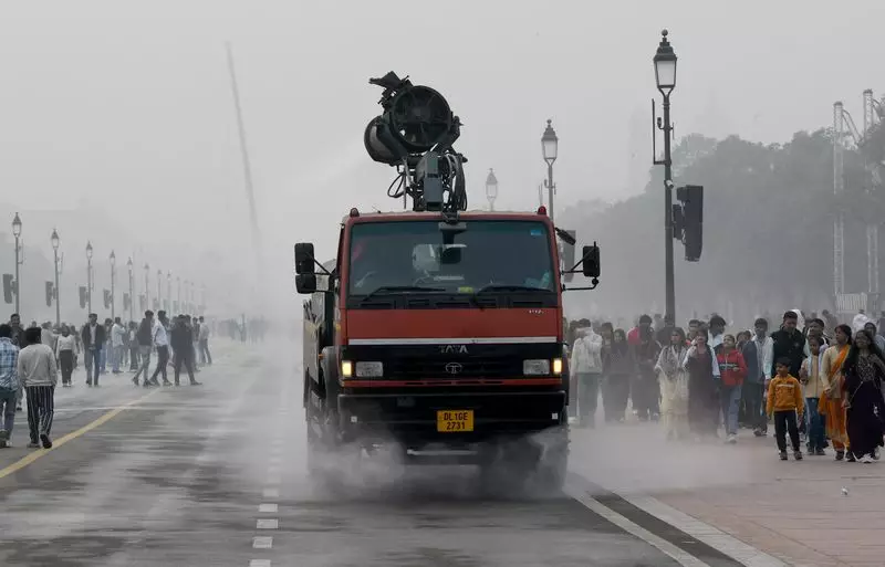 Delhi's Air Quality Worsens, AQI Nears 300 Mark in Poor Zone