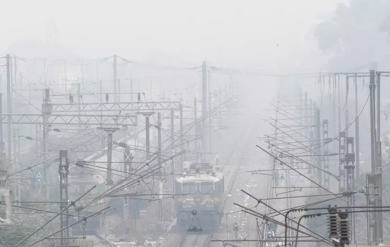 Delhi's Chill Subsides as Sunshine Returns, Temperature Rises