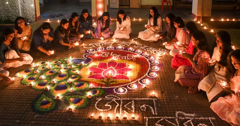 Diwali 2025: India Illuminates with Record-Breaking Celebrations Across the Nation