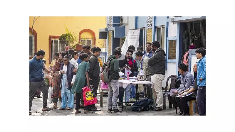 EC Eases Rules: Govt, Military Staff Abroad Exempt from Personal SIR Hearing