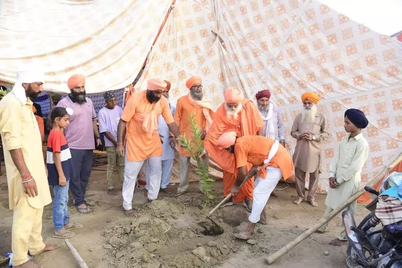 Eco-Warrior Seechewal Champions Green Diwali: Demands Complete Firecracker Ban in Punjab