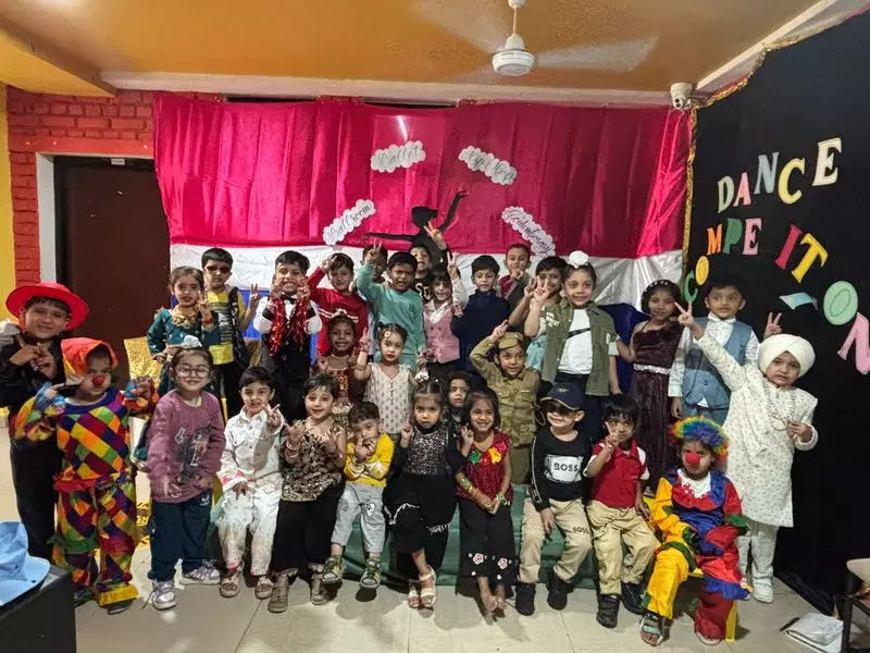 EMM Aar School Hosts Vibrant Dance Competition for Students