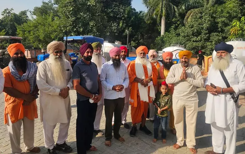 Environmental Crusader Seechewal Empowers 25 Kapurthala & Jalandhar Villages with Water Tanks