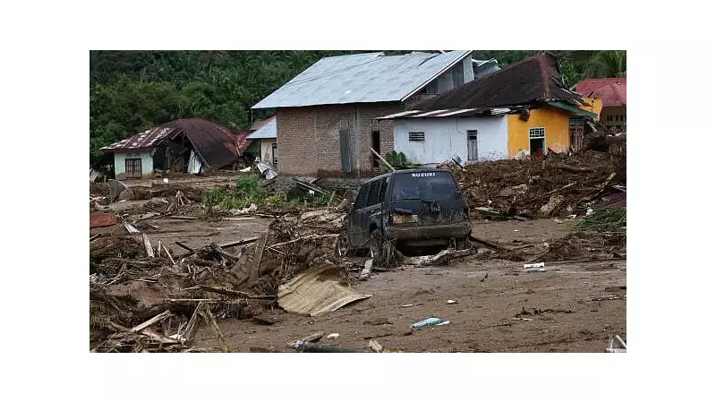 Flash Floods in Indonesia's North Sulawesi Kill 14, 4 Missing