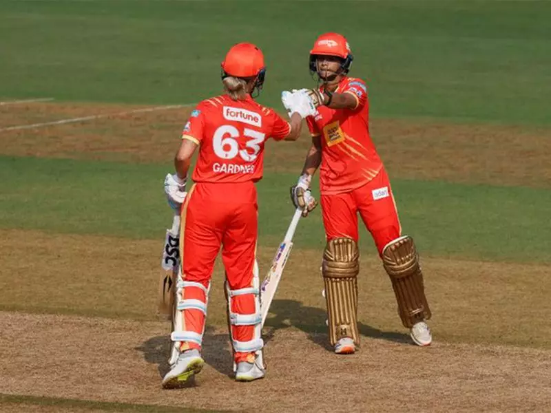 Gardner's 65 Powers Gujarat Giants to 207/4 Against UP Warriorz in WPL Thriller
