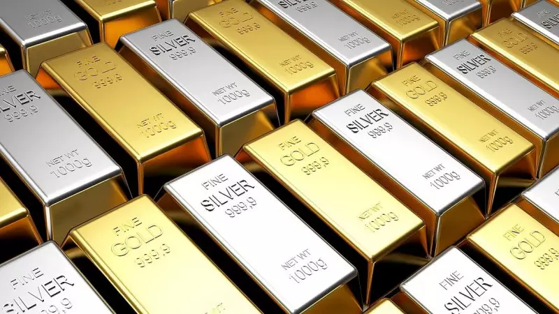 Gold, Silver Futures Jump on Fed Rate Cut Hopes & Global Cues