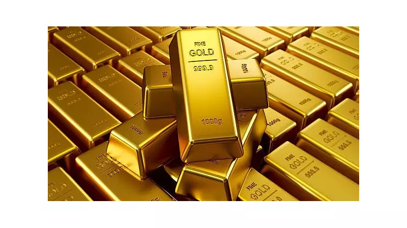 Gold Soars ₹1,300 to ₹125,900; Silver Jumps ₹2,460