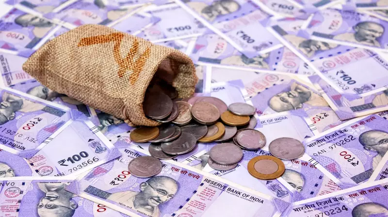 Govt Holds Small Savings Rates Steady: PPF 7.1%, NSC 7.7% for Q1 FY25