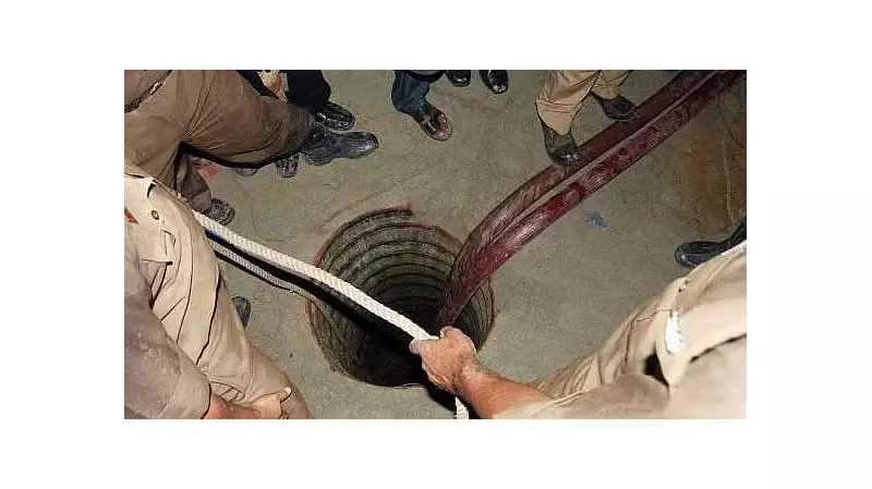 Gujarat Teen Dies After 8-Hour Borewell Rescue, Suicide Suspected Over Mobile Phone