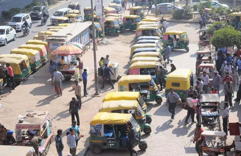 Gurugram's Service Roads Set for Major Transformation: ₹200 Crore Project