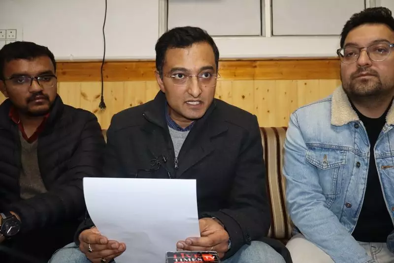 Himachal CM Sukhu Intervenes in Hospital Brawl, Urges Doctors to End Strike