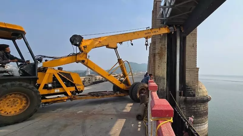 Historic Operation: 18th Crest Gate at Tungabhadra Dam Successfully Cut and Removed