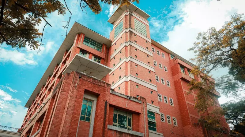 IIM Mumbai Launches 2-Year Blended MBA for Working Professionals