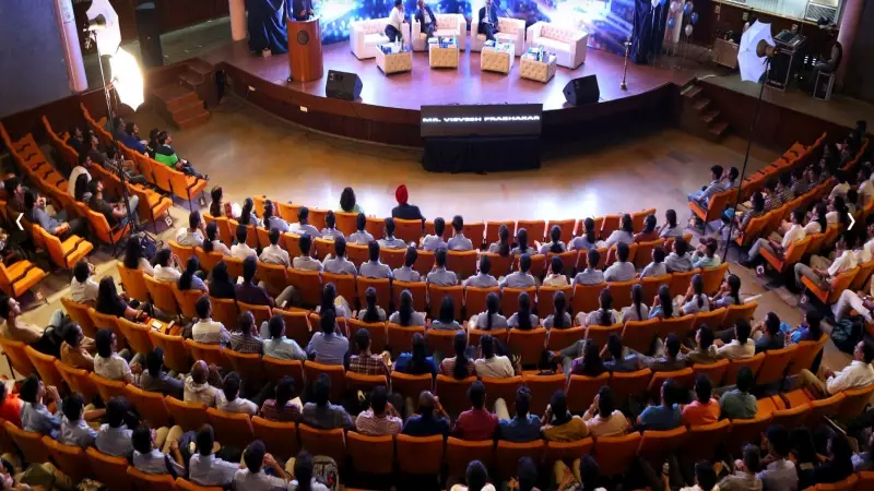 IIT-Delhi Hoarding Defies H-1B Visa Fee Hike: 'We Still Sponsor H-1Bs'