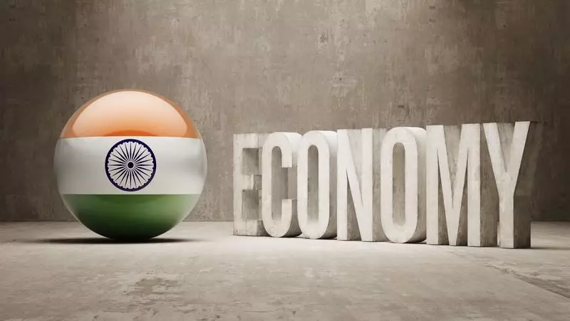 India's 2025 Economic Strategy: Green Growth, Manufacturing & Fiscal Discipline