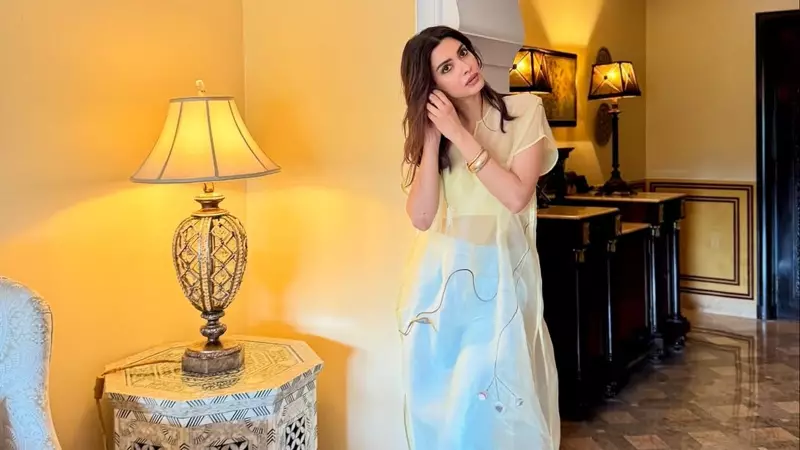 Inside Diana Penty's 100-Year-Old Byculla Home with WW2 Ship Furniture